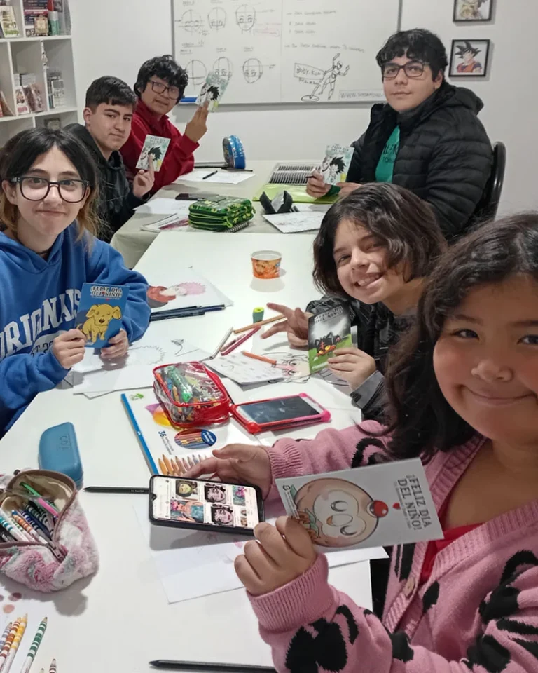 alumnos en curso de dibujo anime cerca de San Justo y Ramos Mejia
